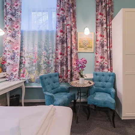 Station Self Check-in - Lollo 3*