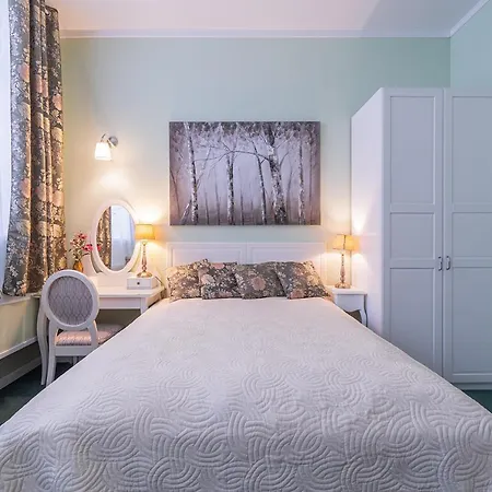 Station Self Check-in - Lollo