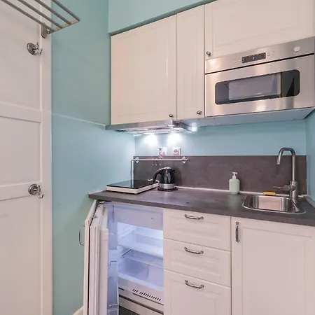 Station Self Check-in - Lollo Πανσιόν 3*